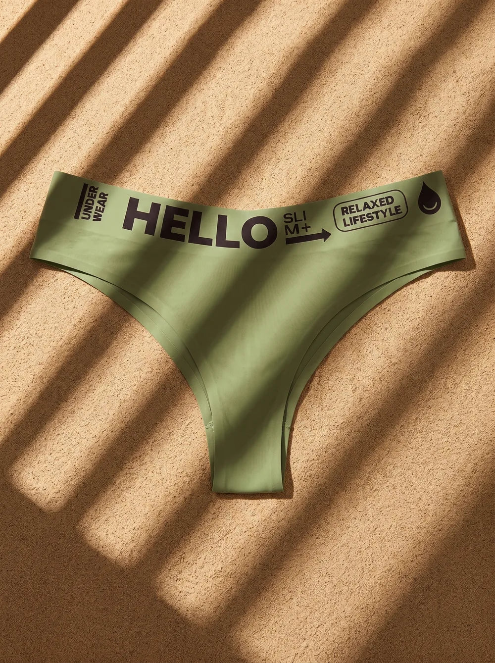 Yeşil dikişsiz kadın cheeky